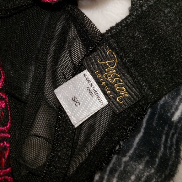 Bundle of ladies lingerie - Picture 13 of 16